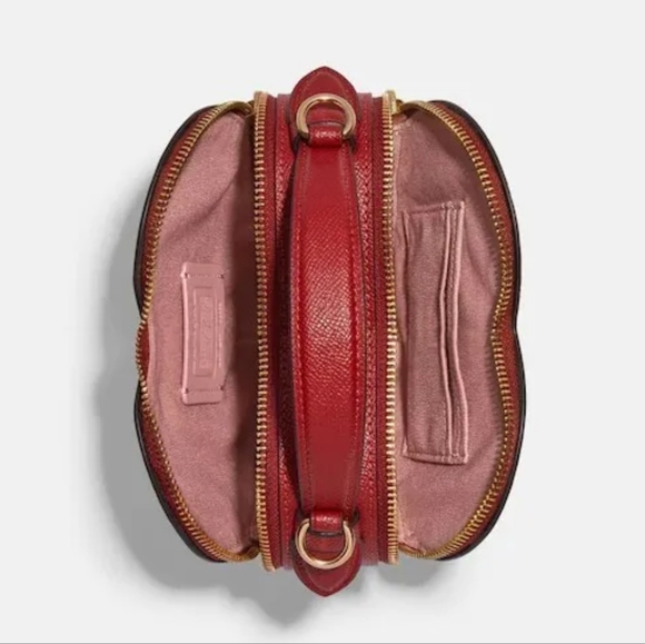 COACH HEART CROSSBODY PURSE IN COLORBLOCK PINK❗️BEST SELLER❗️ - Picture 4 of 8